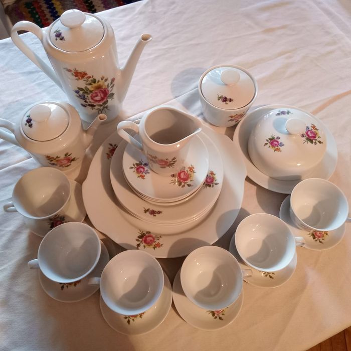 Чайный и столовый сервиз