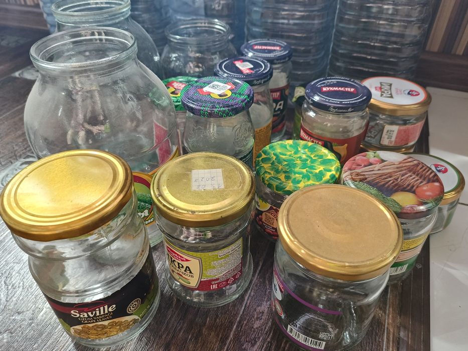 Банки разного размера