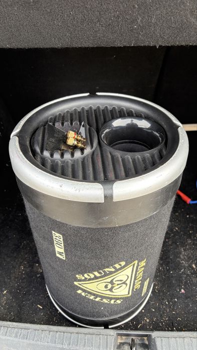 Audio-statie si subwoofer auto