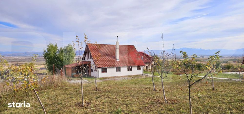 Casa de vanzare, sub padure, intr-un cadru natural deosebit – Sancra