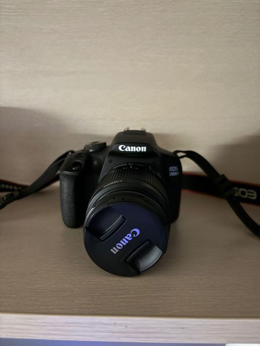 Canon EOS 2000D