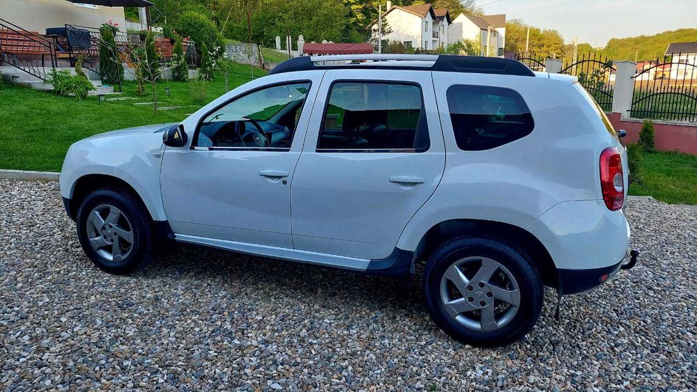 Dacia Duster 1.5 dCi 4x4 Laureate, an 2013 full option .