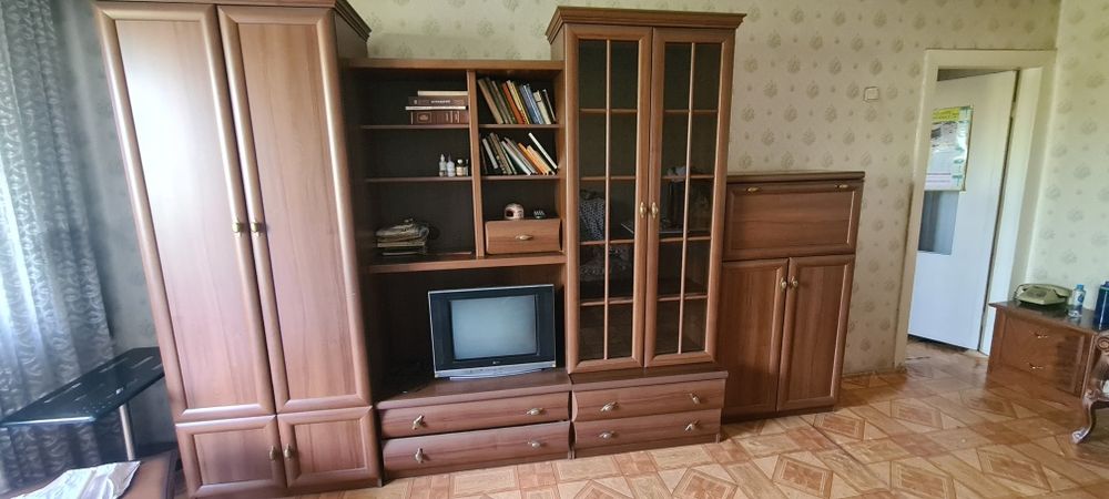 Продам стенку/ шкаф в зал
