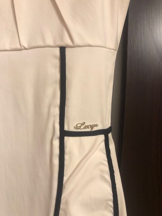 Рокля Луси красив модел