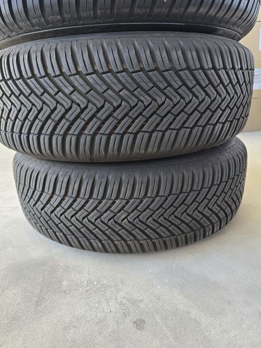 4 Броя 215/65/17 Continental 2x7,5mm 2x6,8mm 24dot