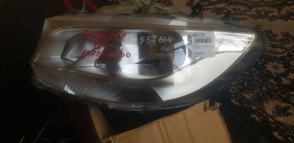 Фара левая Мерседес Спринтер 2022