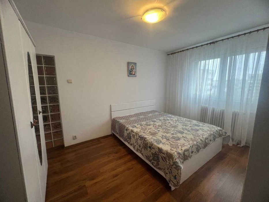 Particular vand apartament 3 camere zona Drumul Taberei