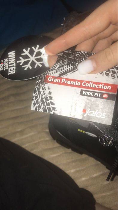 Продаю сапоги новые