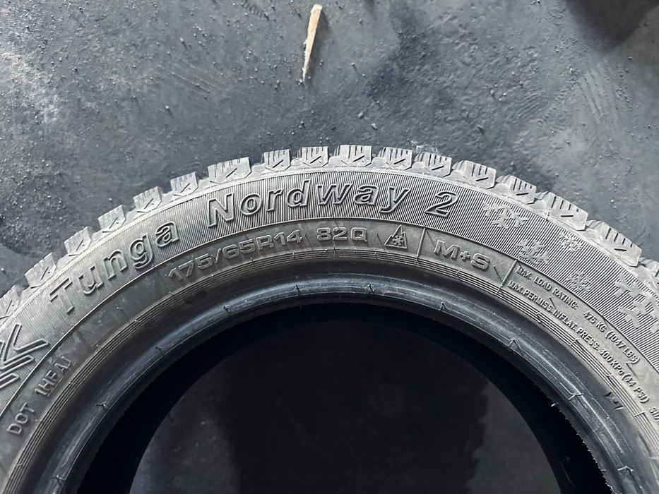 Продам шины 175/65/14 зимние