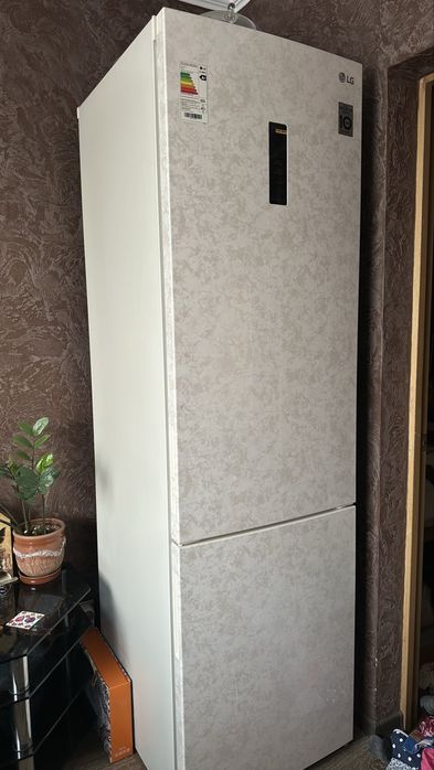 Продам холодильник