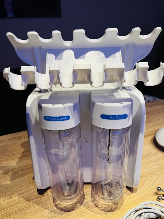 апарат за водно дермабразио,кислород,RF 7в1 неразличим от нов