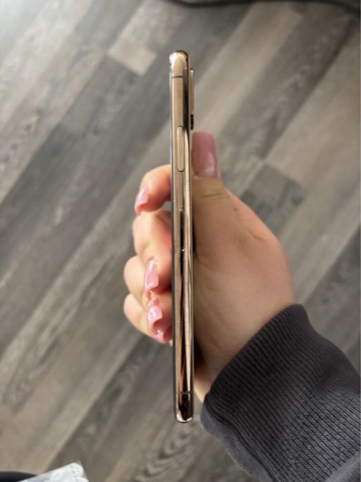 Продам Iphone xs, 64gb памяти