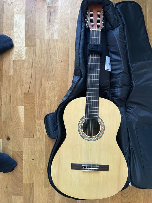 Китара Yamaha C30M