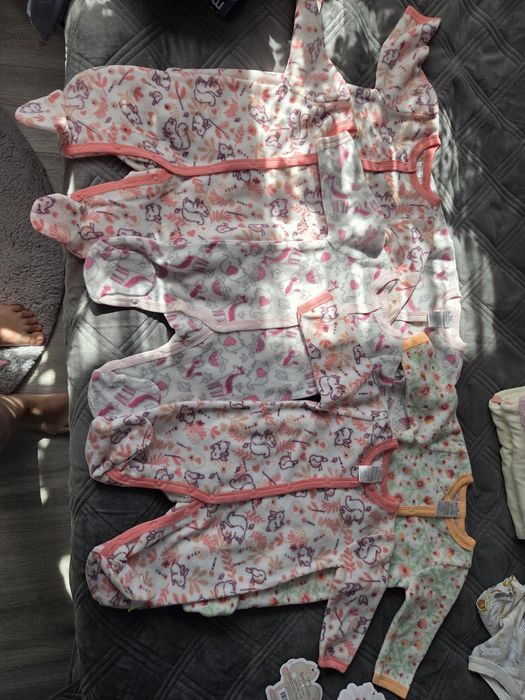 Set hainute bebe noi