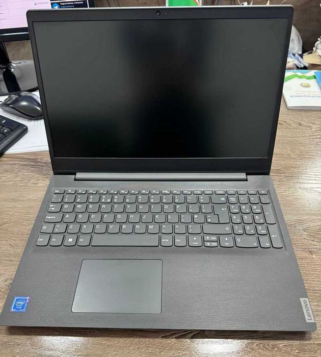 Lenovo V15 Yangi, srochno sotiladi.