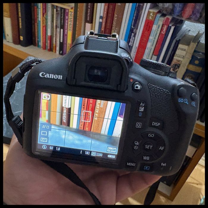 Canon EOS-2000D ca nou