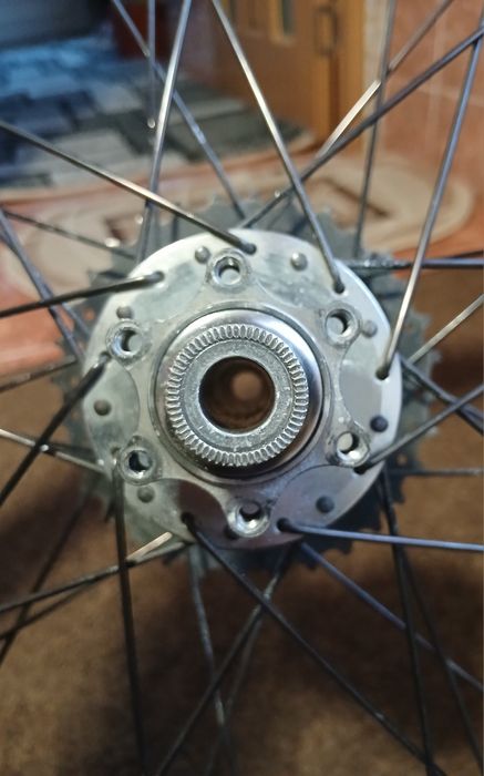 Roata Downhill Thru Axle