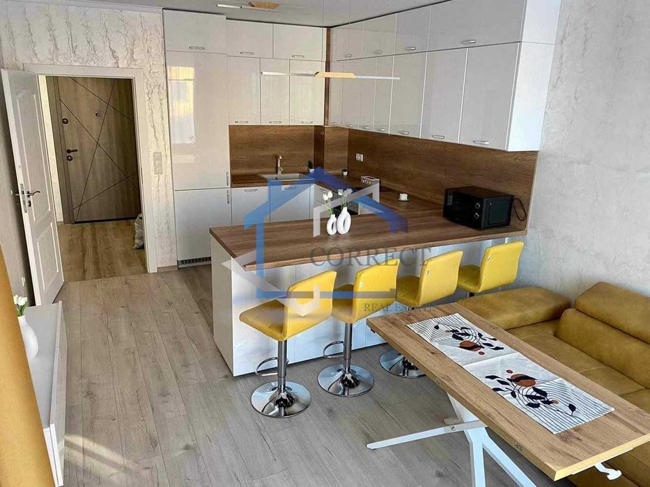 Дава се под наем Двустаен апартамент в к.к. Св.Св. Константин и Елена - 70 кв.м за 650 € - Снимка #2