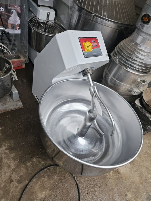 Xamir qoradigon mishalka 50 kg 380v