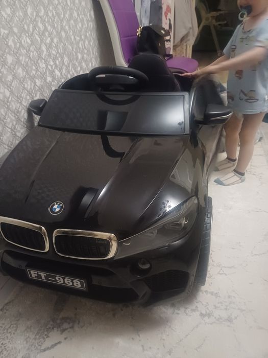 Машина новая , подарили