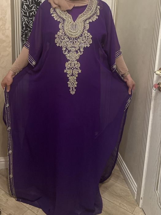 Абайя нарядная фиолетовая