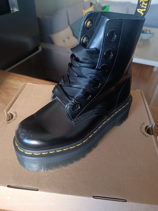 Обувки Dr. Martens