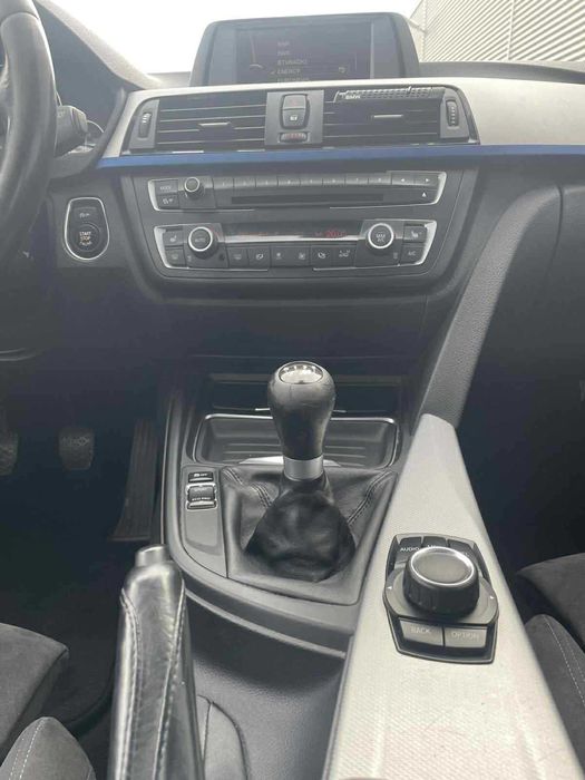 BMW 318D 2013 г цялостен М пакет 2.0 143 кс 6 скорости