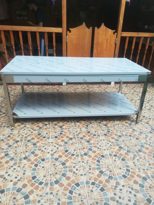 Masă inox la comandă