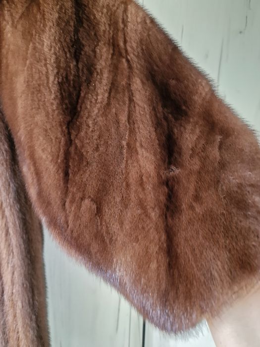 Продам шубу норковую