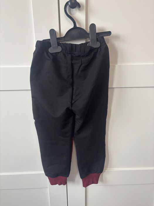 Vand doua perechi de pantaloni noi 98-104