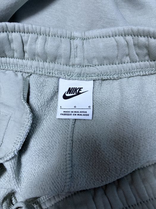 Pantaloni Nike verzi