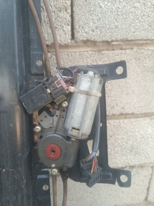 Люк на Ауди 100 с4 а6