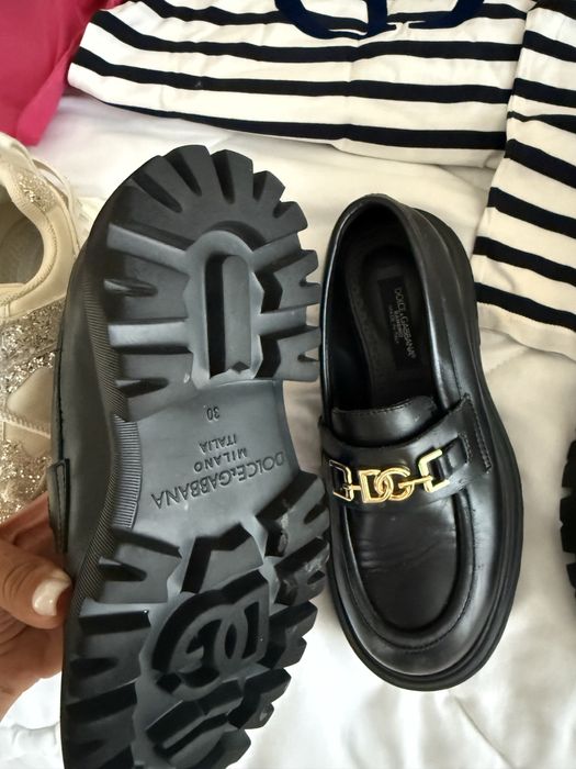 4 чифта за 200 евро Детски обувки за момиче Gucci, Monnalisa, Dolce and Gabbana 30 номер