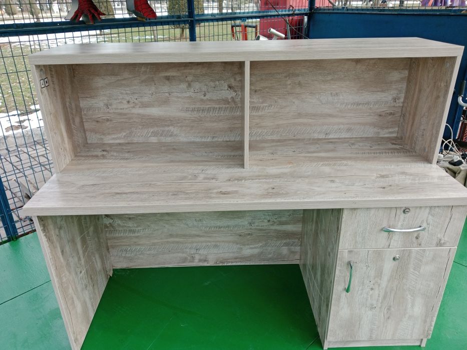 Продам стол для ресепшена,бар и тд