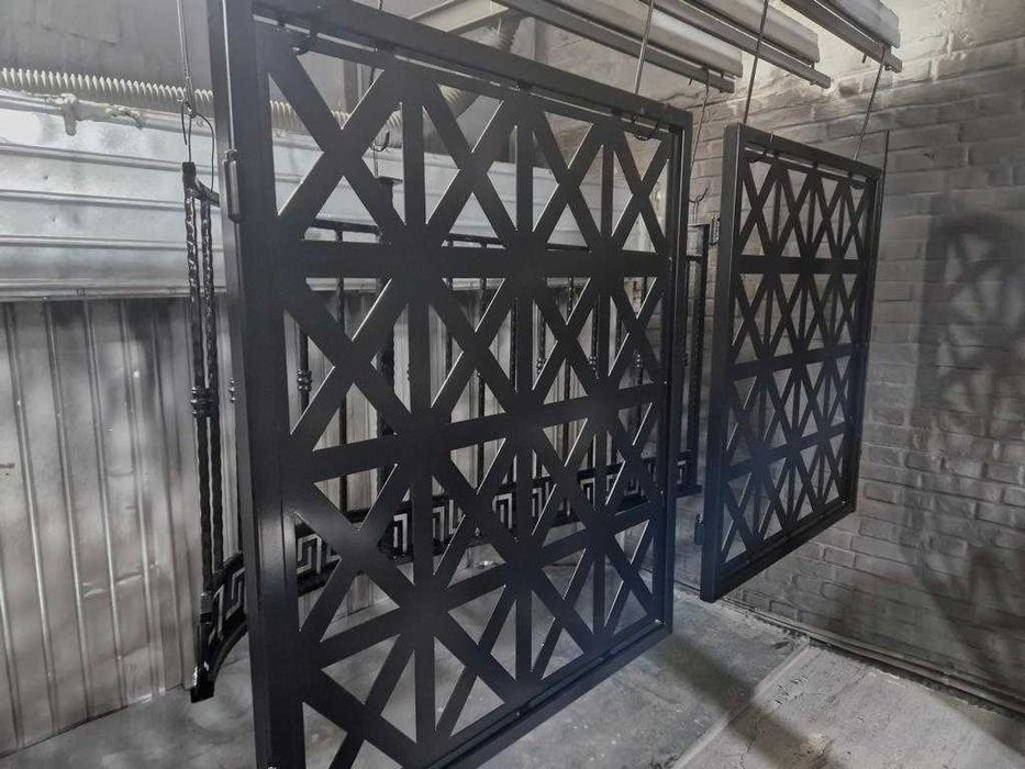 Porti, panouri de gard , balsutrade vopsite in camp electrostatic