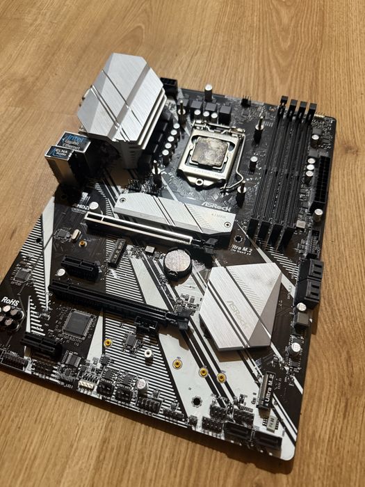 Kit ASRock B365 Pro4 + Intel i5-9400F + Watercooling ID-Cooling 240mm