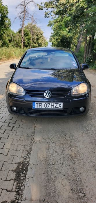 Vand sau schimb Golf 5 GOAL anul 2007