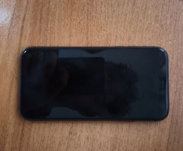 Продам айфон 11 128гб