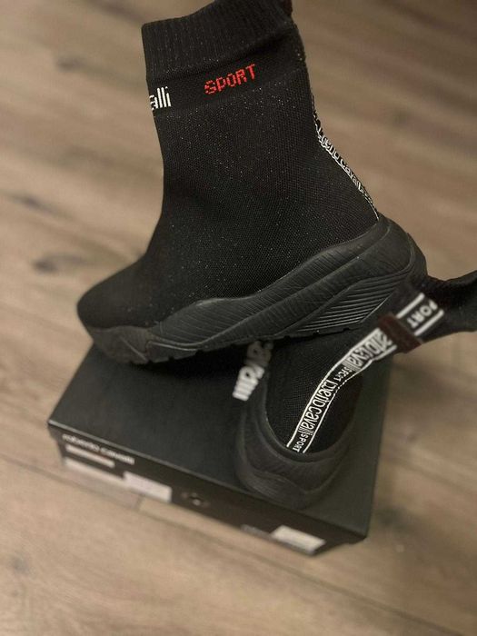 Спортни  маркови обувки