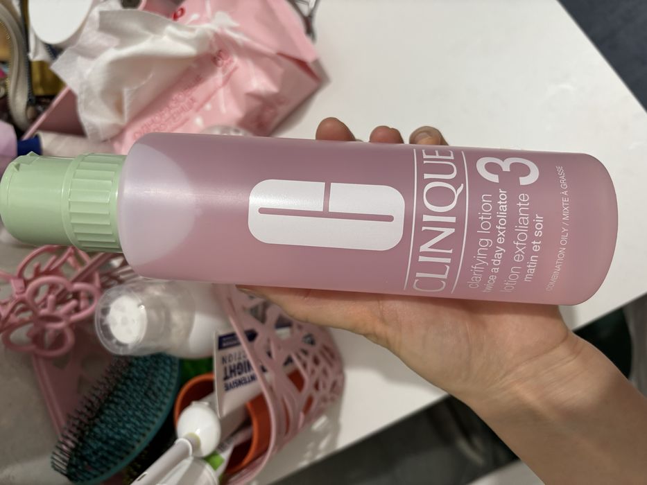 Продам косметику Clinique