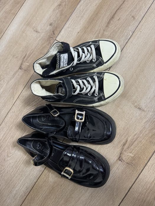 Продам кеды и туфли.