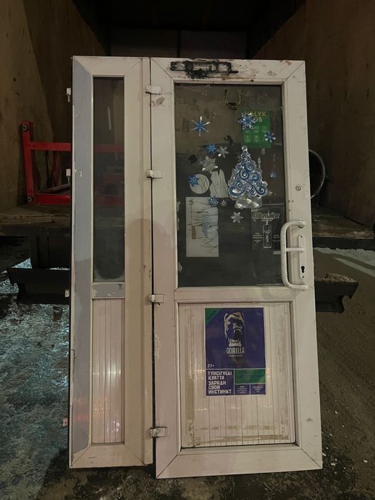 пластиковый дверь бу 2 есикти