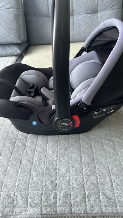 Продам автолюльку в хорошем состояние 10 тыс