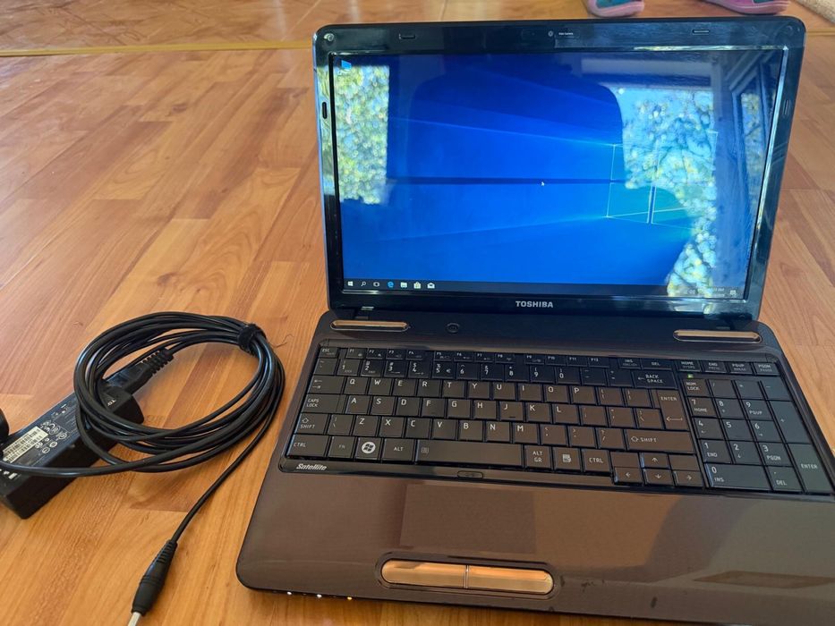 Laptop Toshiba Satellite L655 – Intel Core i5, 3GB RAM, HDD 320GB