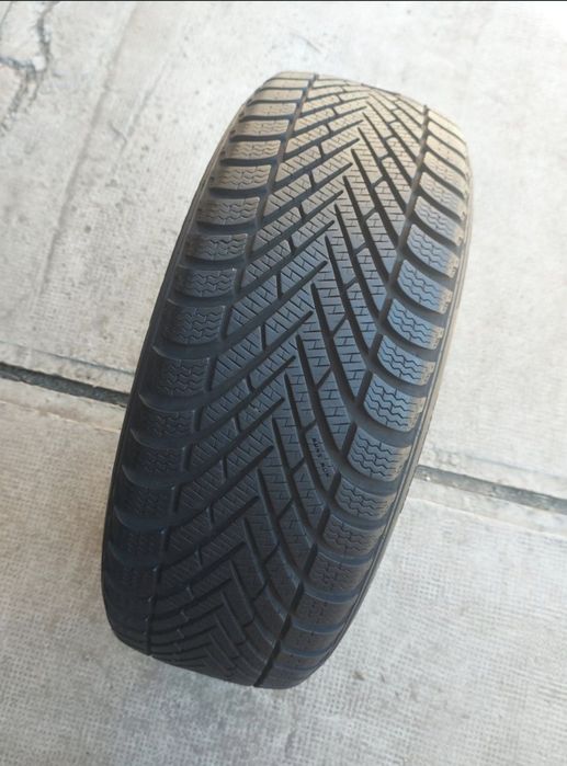 O bucată 205/55 R16 M+S iarnă - una Semperit Pirelli