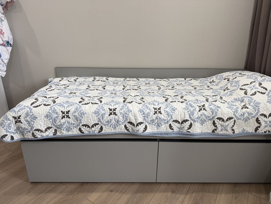 2 одинаковые односпальные кровати