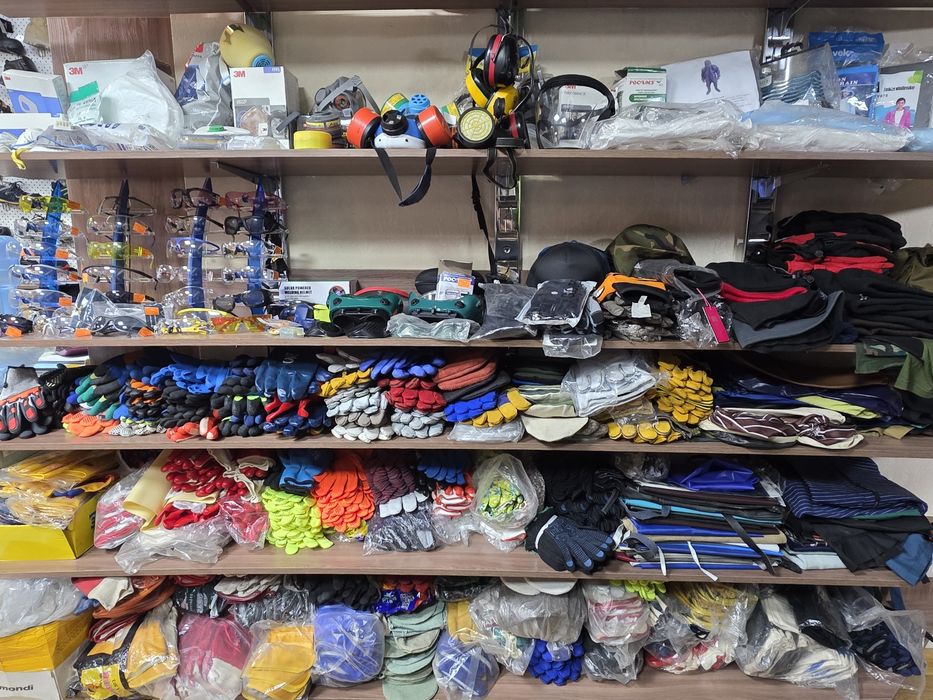 Спецодежда и Спецобувь