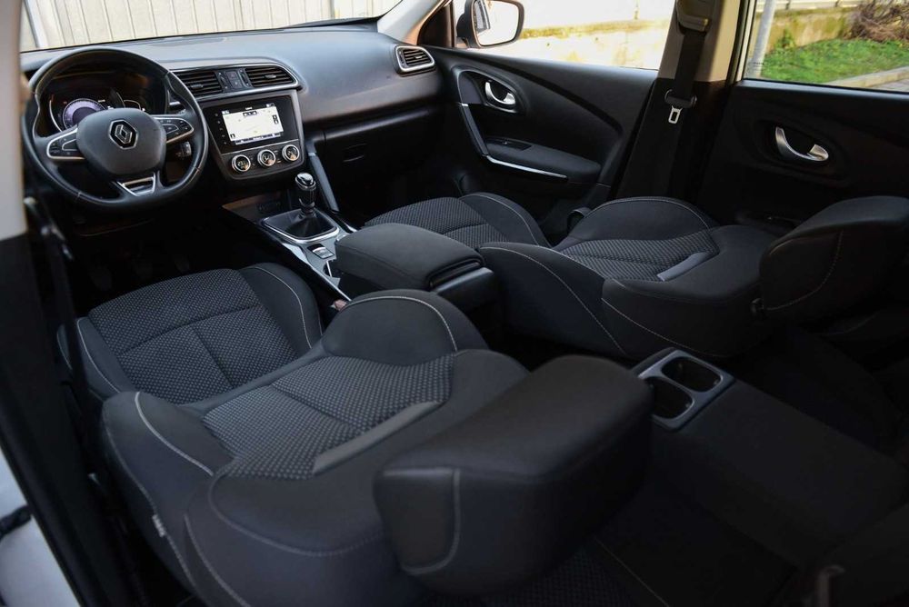 Istoric Renault-CarPlay-Android Auto-Gps