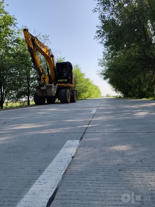 JCB 145 ekskavator 7 yarim metr lik ideal xolatda