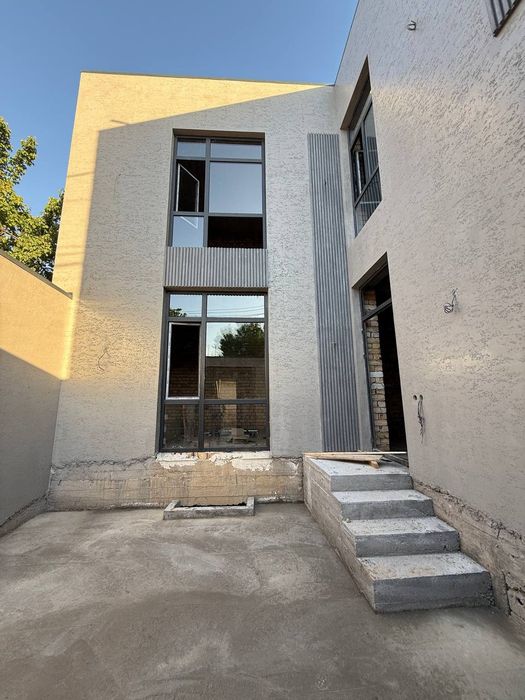 Шахристанская 1 соток 4 комнат и кухня внутри каробка